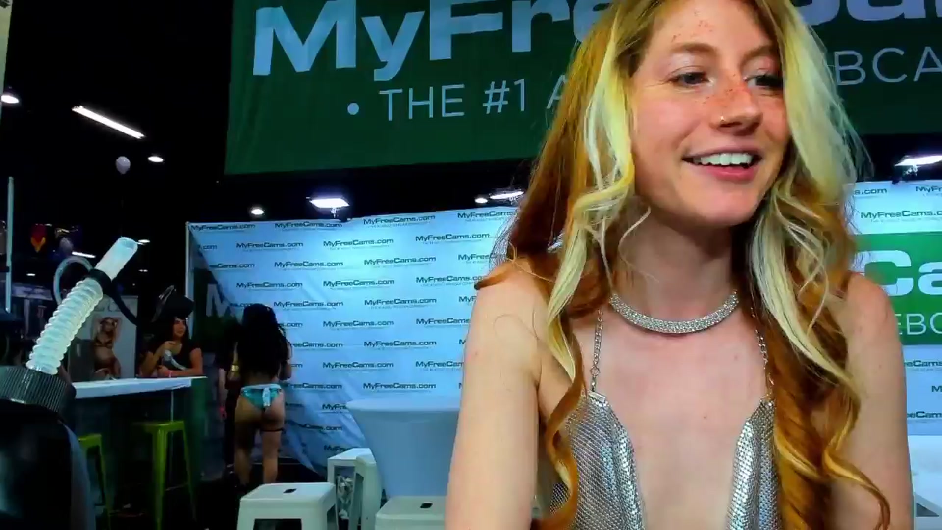 Gallery image thumbnail from SweetMango's myfreecams stream on, 04/13/2024, 23:49 image 6 of 20