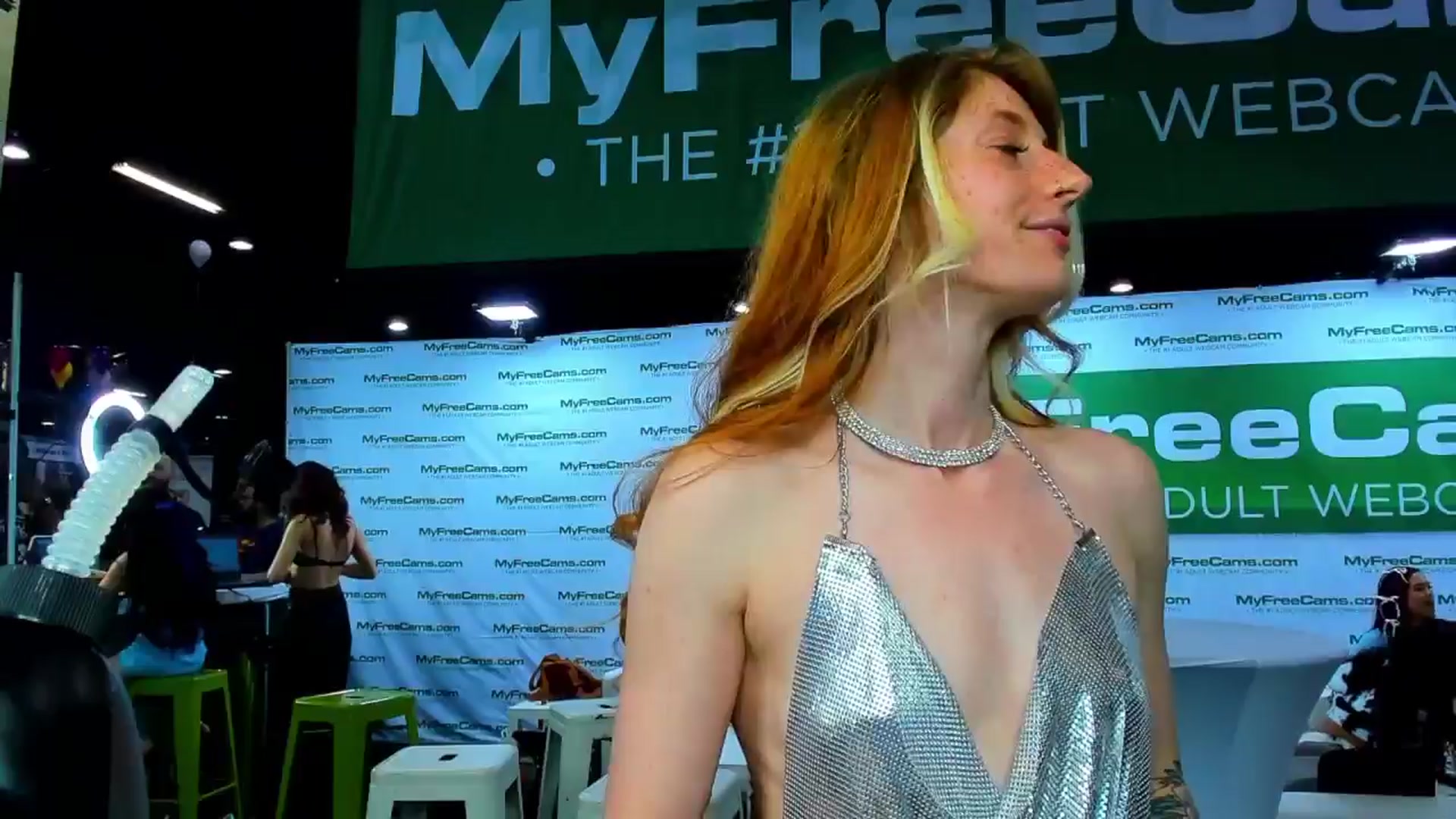 Gallery image thumbnail from SweetMango's myfreecams stream on, 04/13/2024, 23:49 image 16 of 20