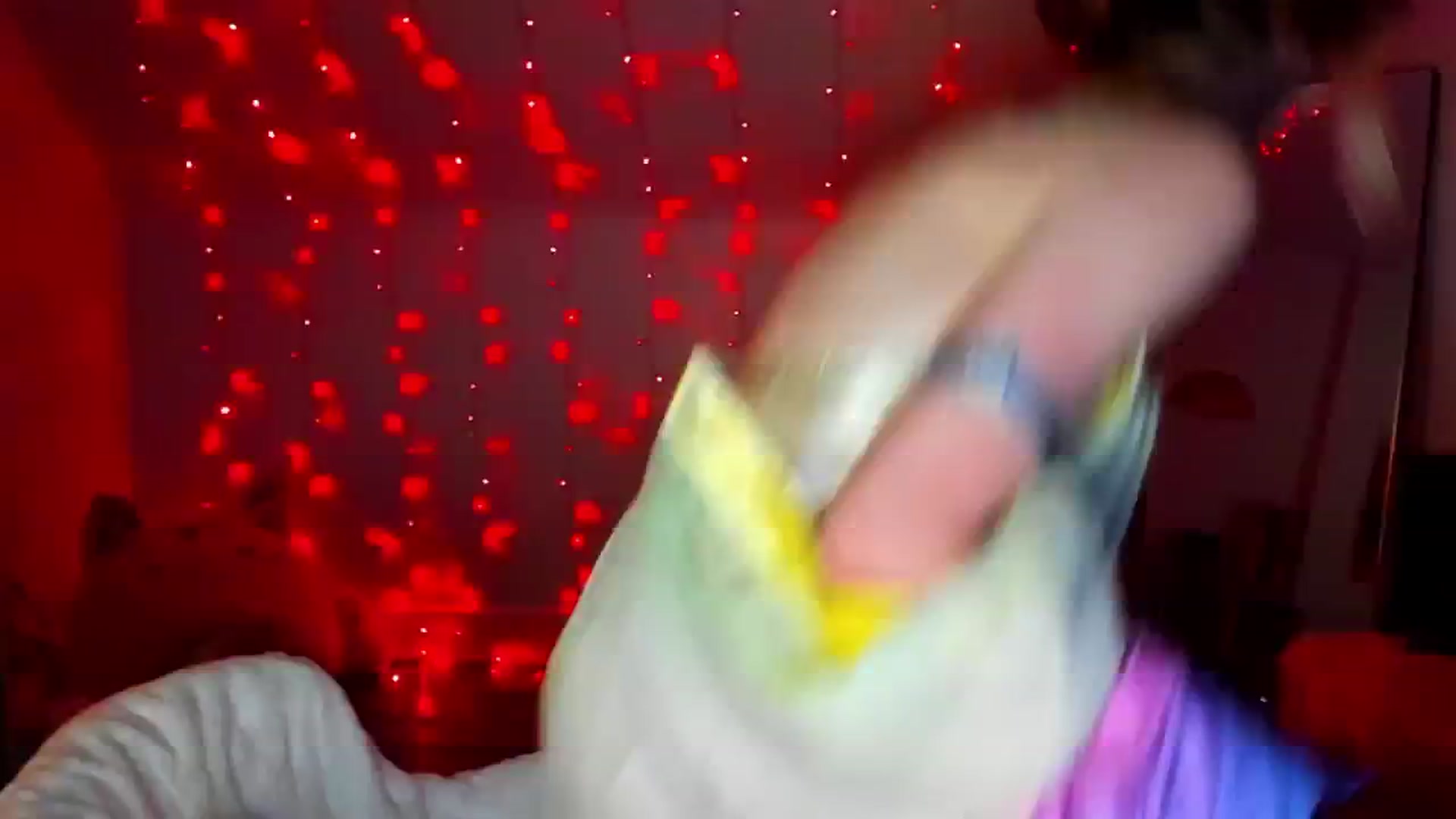 Gallery image thumbnail from SweetMango's myfreecams stream on, 05/06/2024, 05:50 image 15 of 20