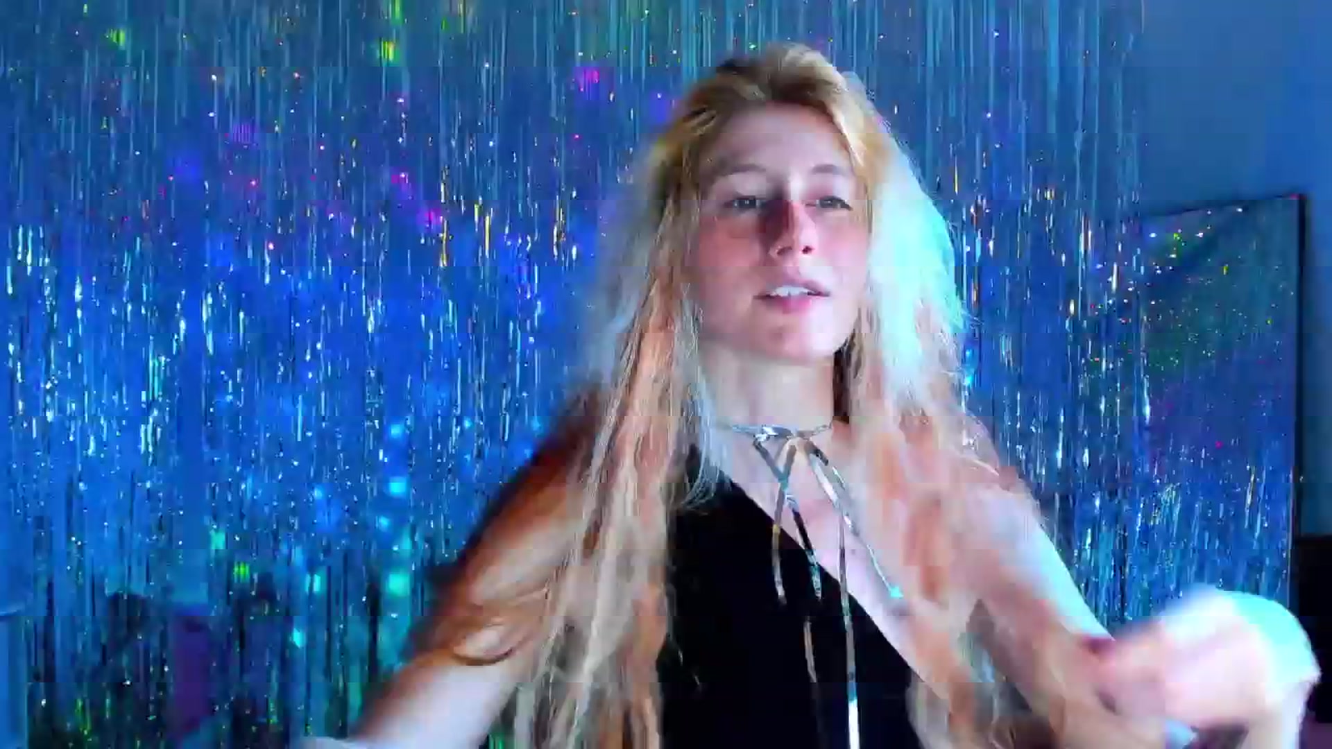 Gallery image thumbnail from SweetMango's myfreecams stream on, 05/10/2024, 24:19 image 6 of 20