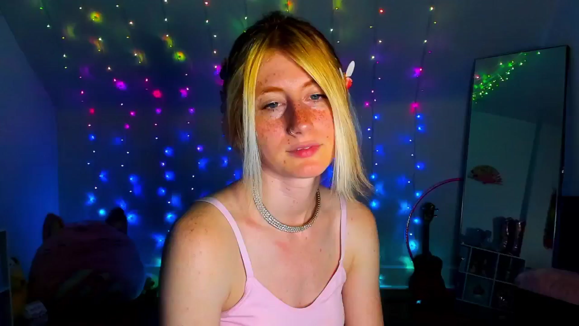 Gallery image thumbnail from SweetMango's myfreecams stream on, 05/13/2024, 03:53 image 12 of 20