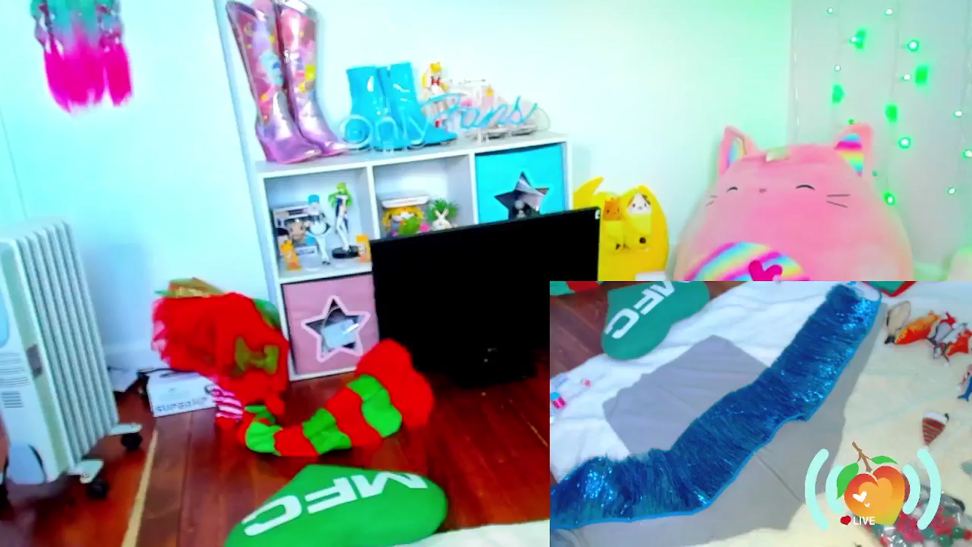 Gallery image thumbnail from SweetMango's myfreecams stream on, 12/02/2024, 20:23 image 10 of 20