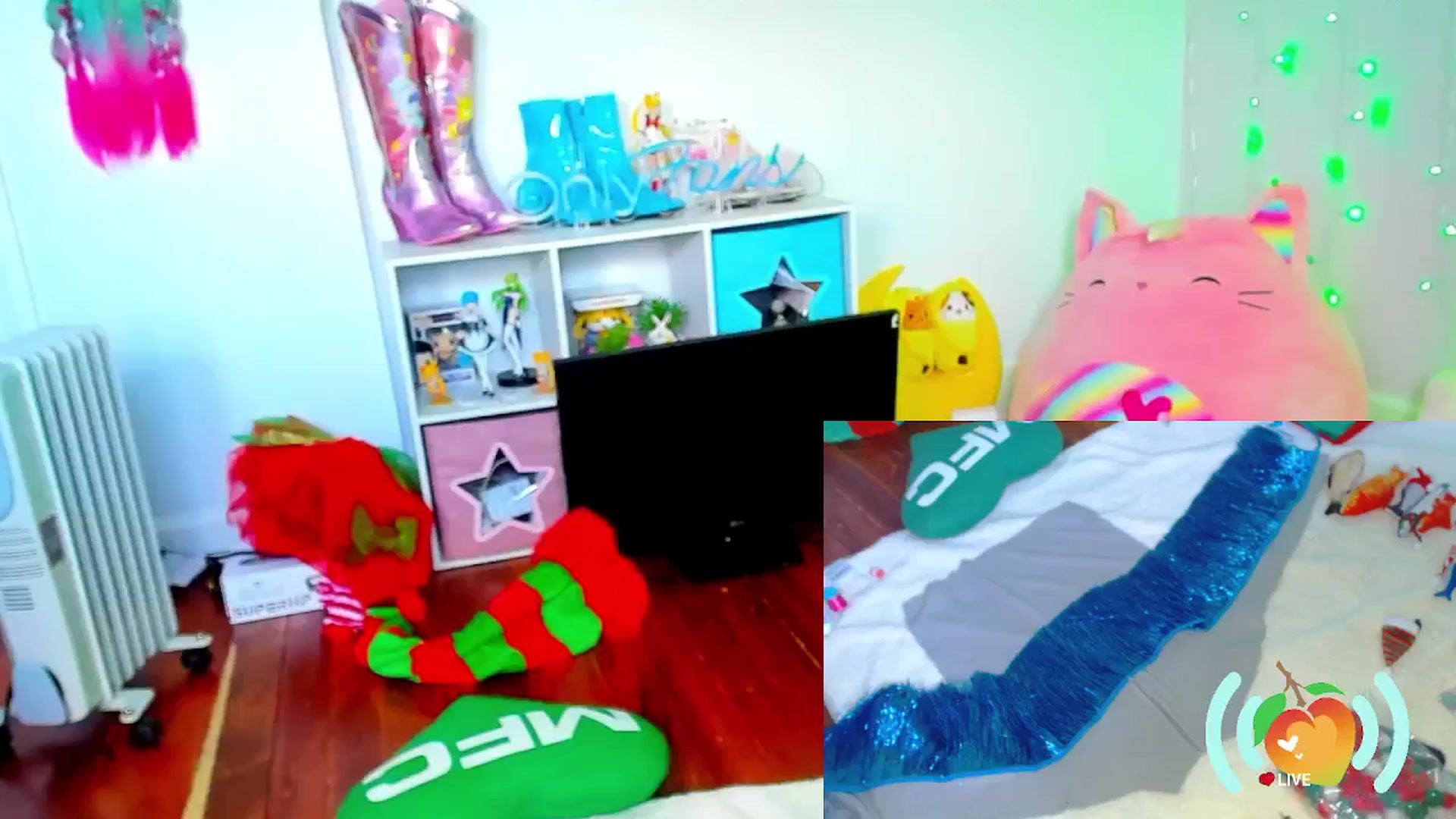 Gallery image thumbnail from SweetMango's myfreecams stream on, 12/02/2024, 20:23 image 13 of 20