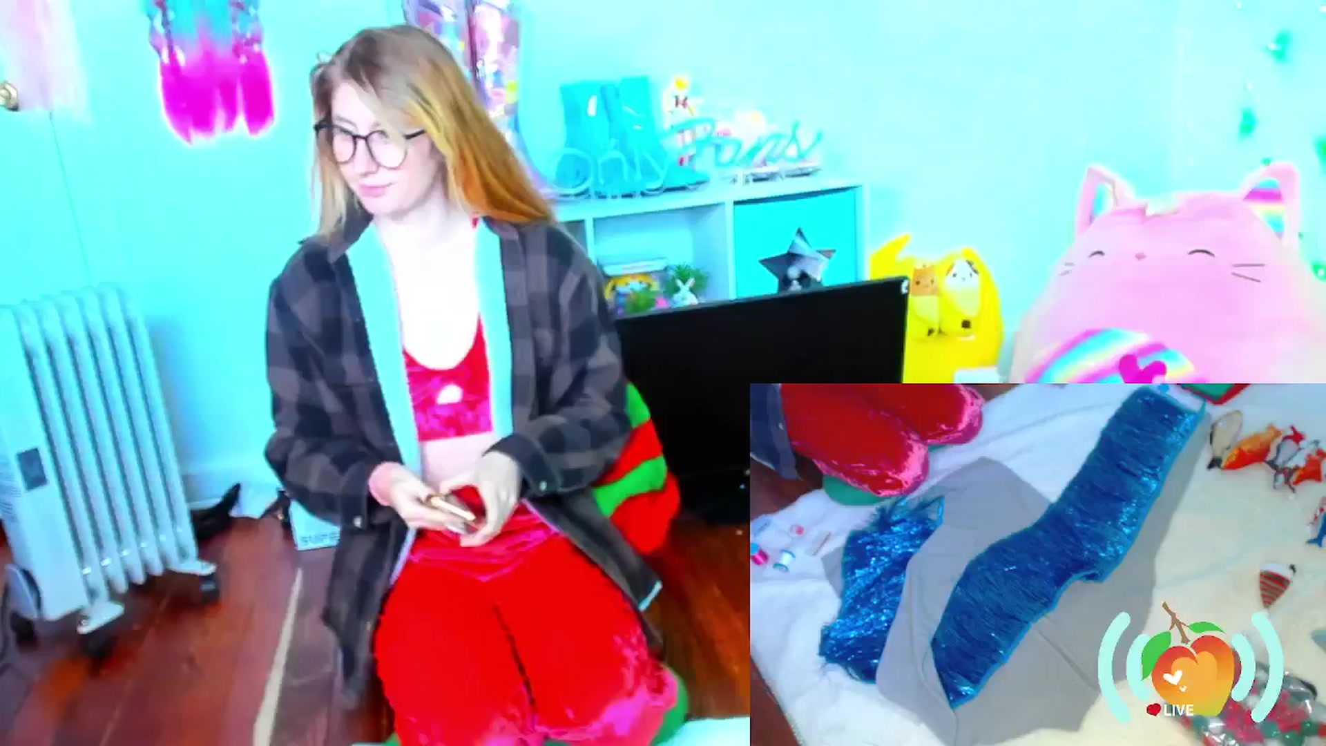 Gallery image thumbnail from SweetMango's myfreecams stream on, 12/02/2024, 20:23 image 2 of 20