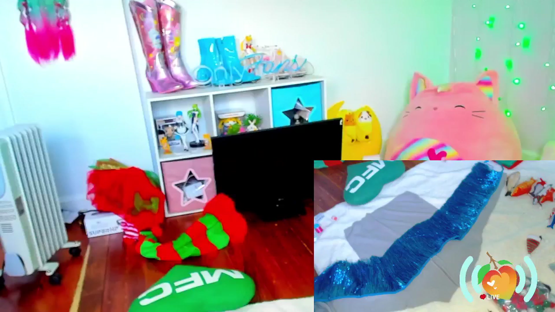 Gallery image thumbnail from SweetMango's myfreecams stream on, 12/02/2024, 20:23 image 14 of 20