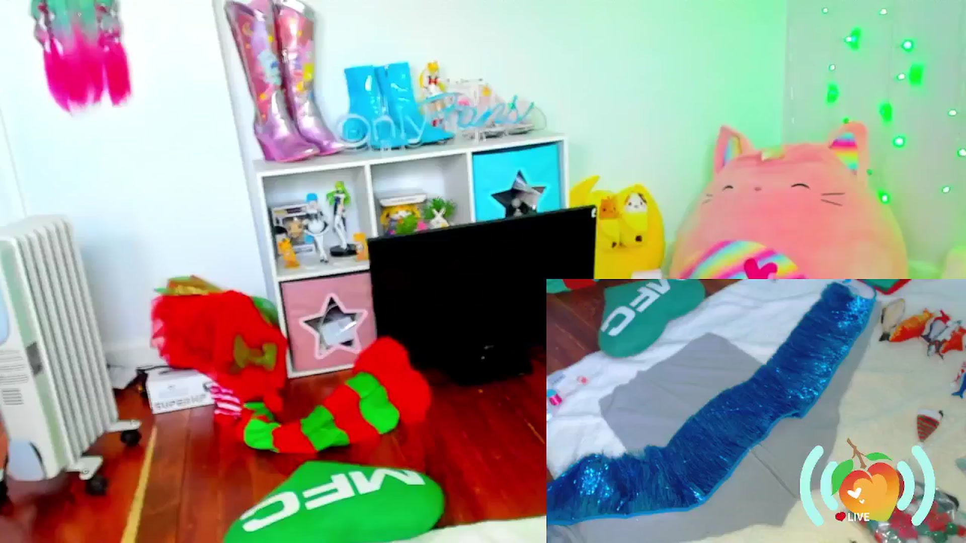 Gallery image thumbnail from SweetMango's myfreecams stream on, 12/02/2024, 20:23 image 20 of 20