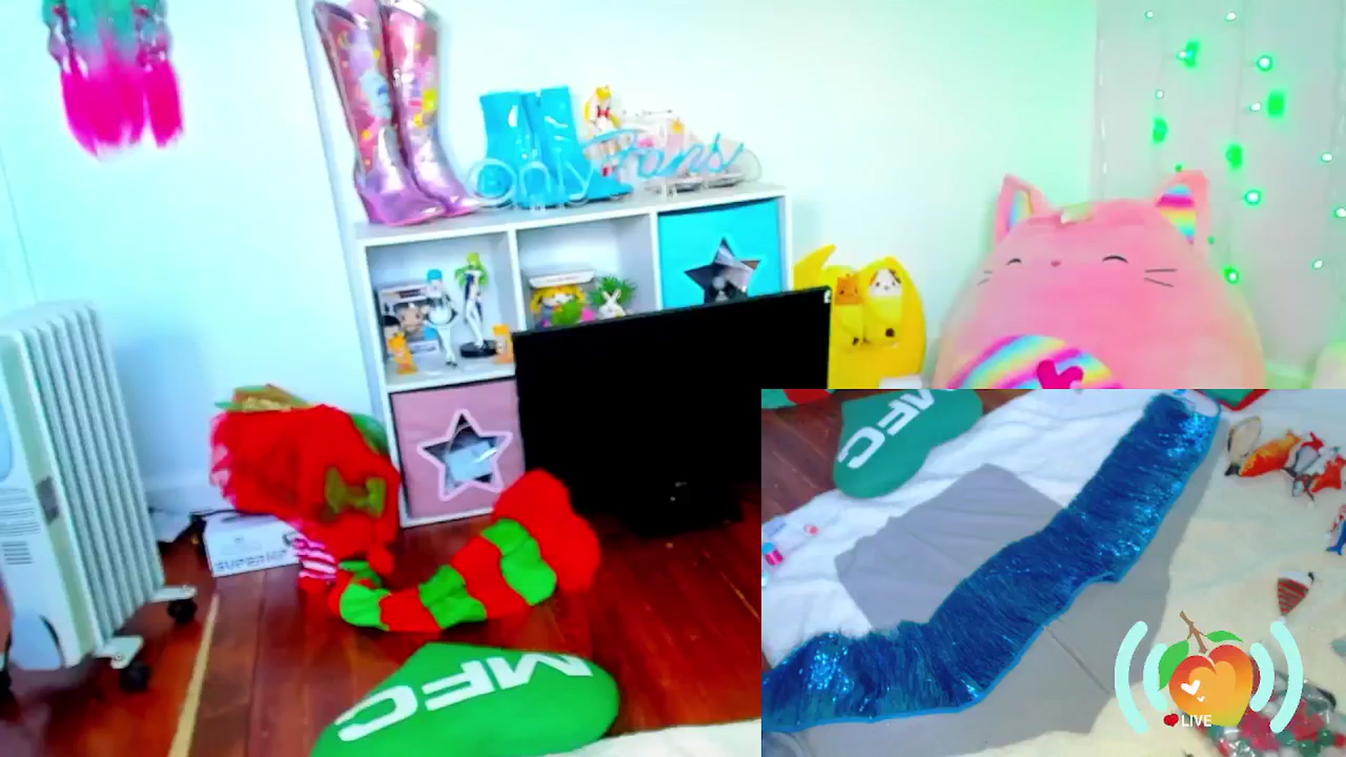 Gallery image thumbnail from SweetMango's myfreecams stream on, 12/02/2024, 20:23 image 11 of 20