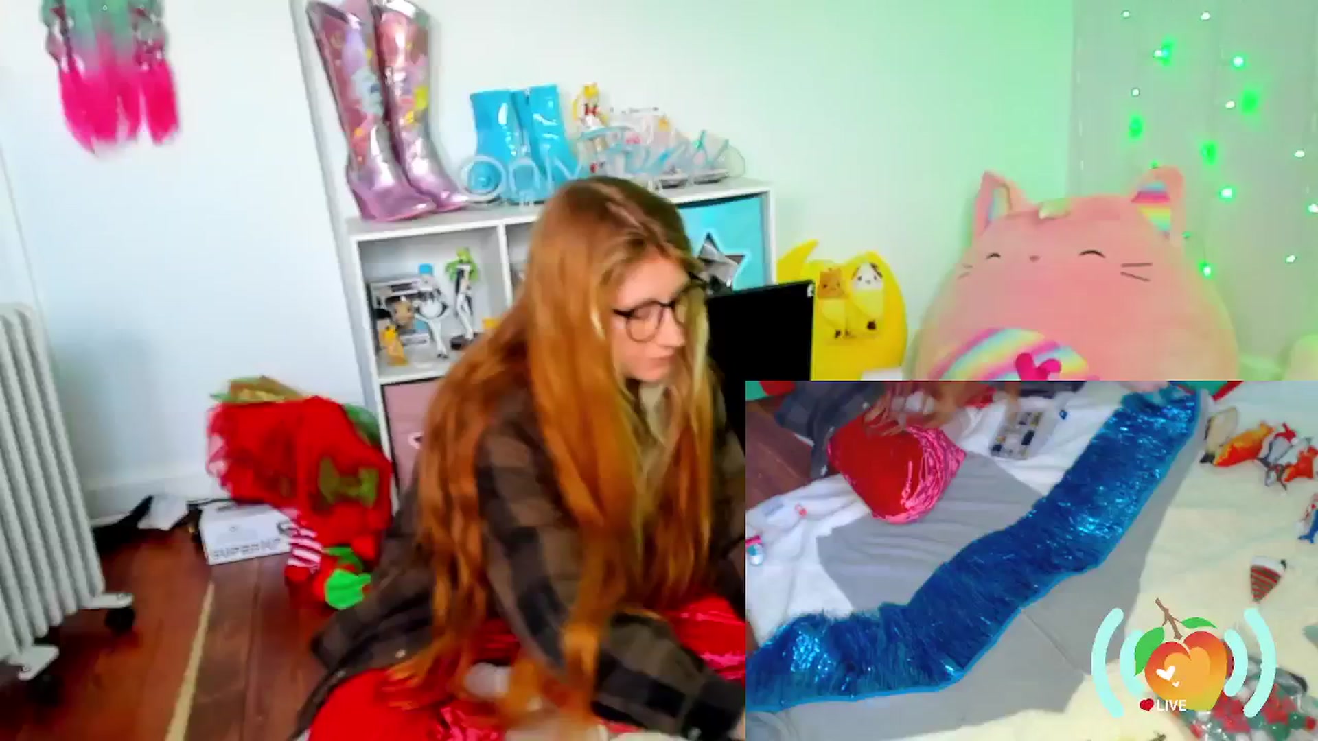 Gallery image thumbnail from SweetMango's myfreecams stream on, 12/02/2024, 21:33 image 1 of 20