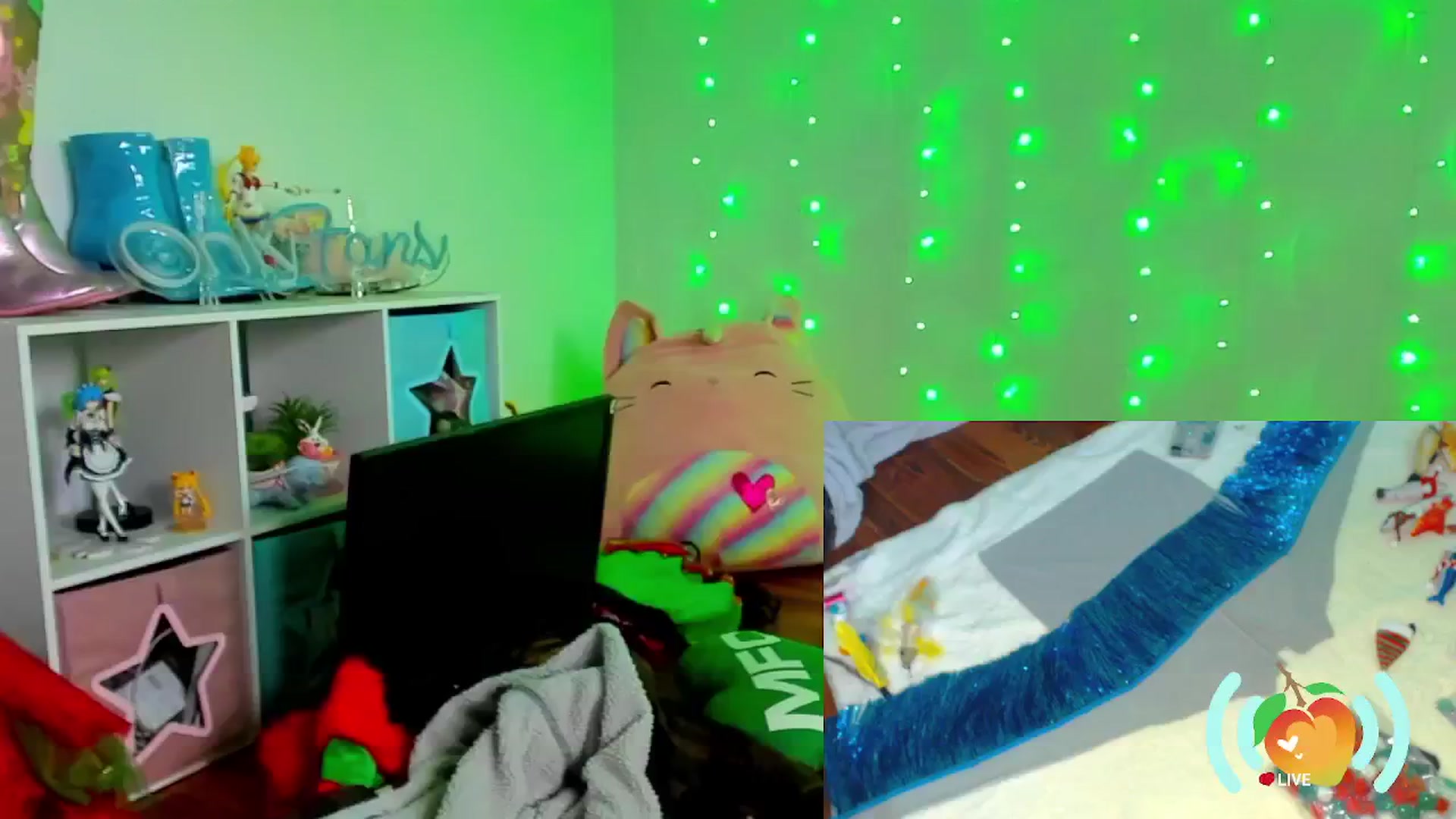 Gallery image thumbnail from SweetMango's myfreecams stream on, 12/02/2024, 21:33 image 14 of 20