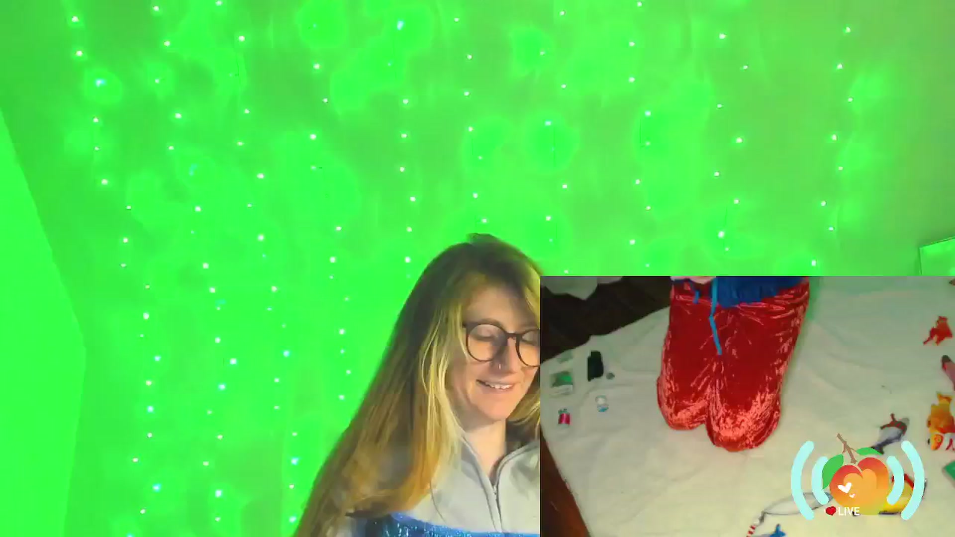 Gallery image thumbnail from SweetMango's myfreecams stream on, 12/03/2024, 24:23 image 20 of 20