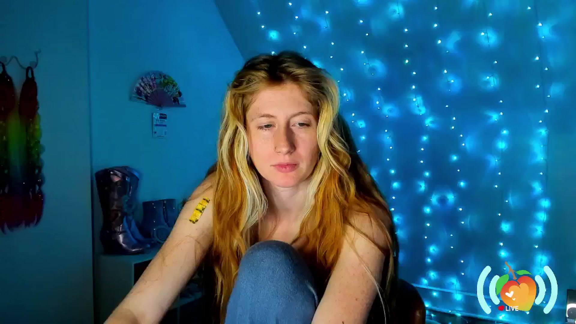Gallery image thumbnail from SweetMango's myfreecams stream on, 12/04/2024, 05:53 image 17 of 20