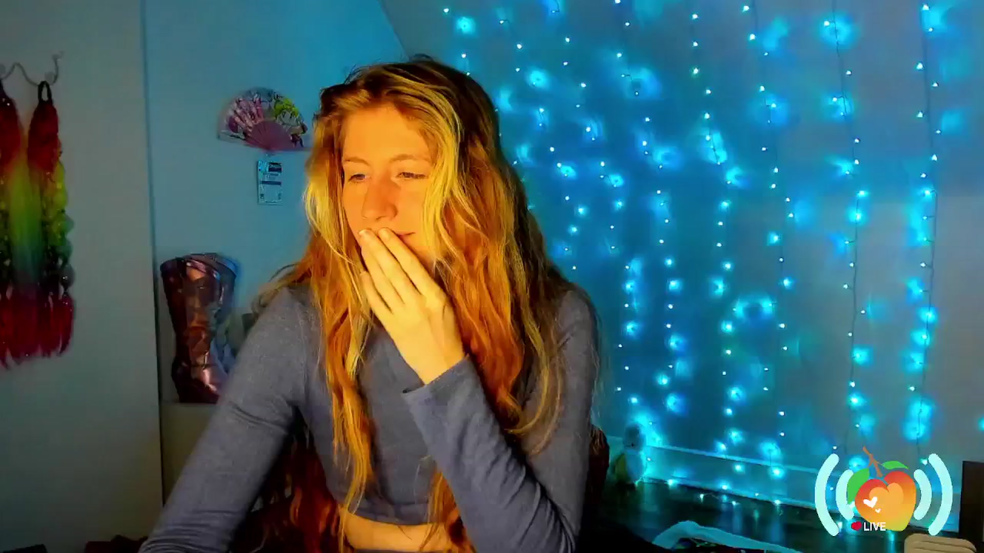 Gallery image thumbnail from SweetMango's myfreecams stream on, 12/04/2024, 05:53 image 4 of 20