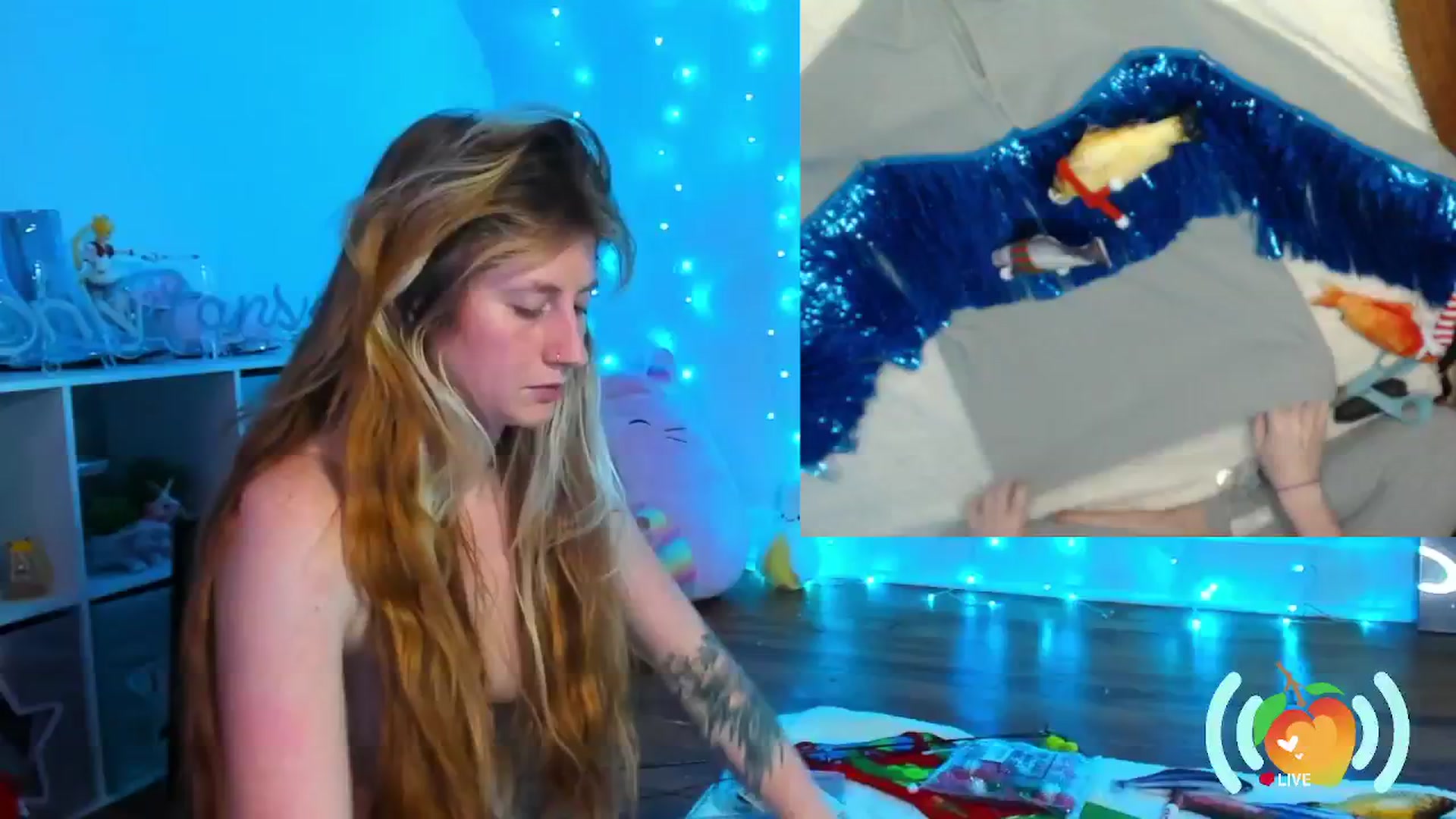 Gallery image thumbnail from SweetMango's myfreecams stream on, 12/06/2024, 24:02 image 12 of 20