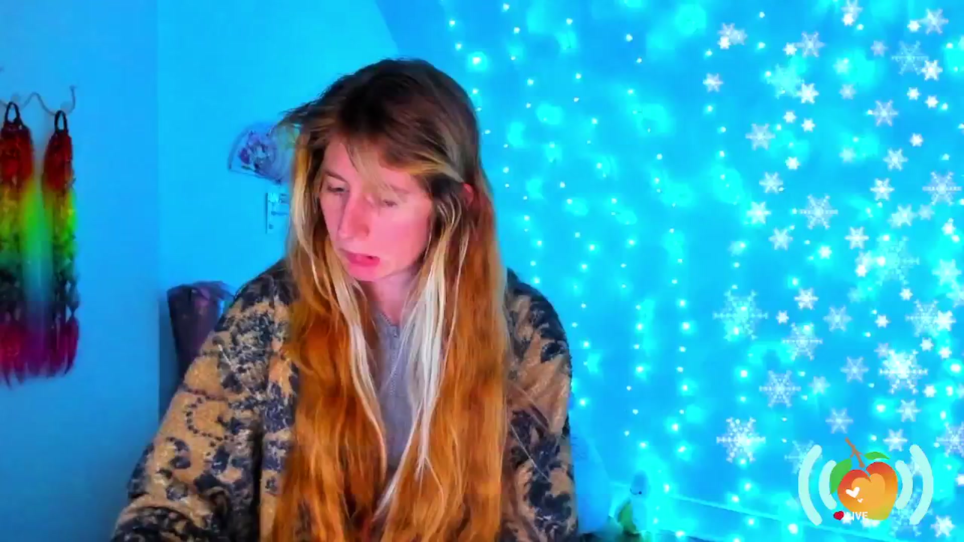 Gallery image thumbnail from SweetMango's myfreecams stream on, 12/06/2024, 24:02 image 3 of 20
