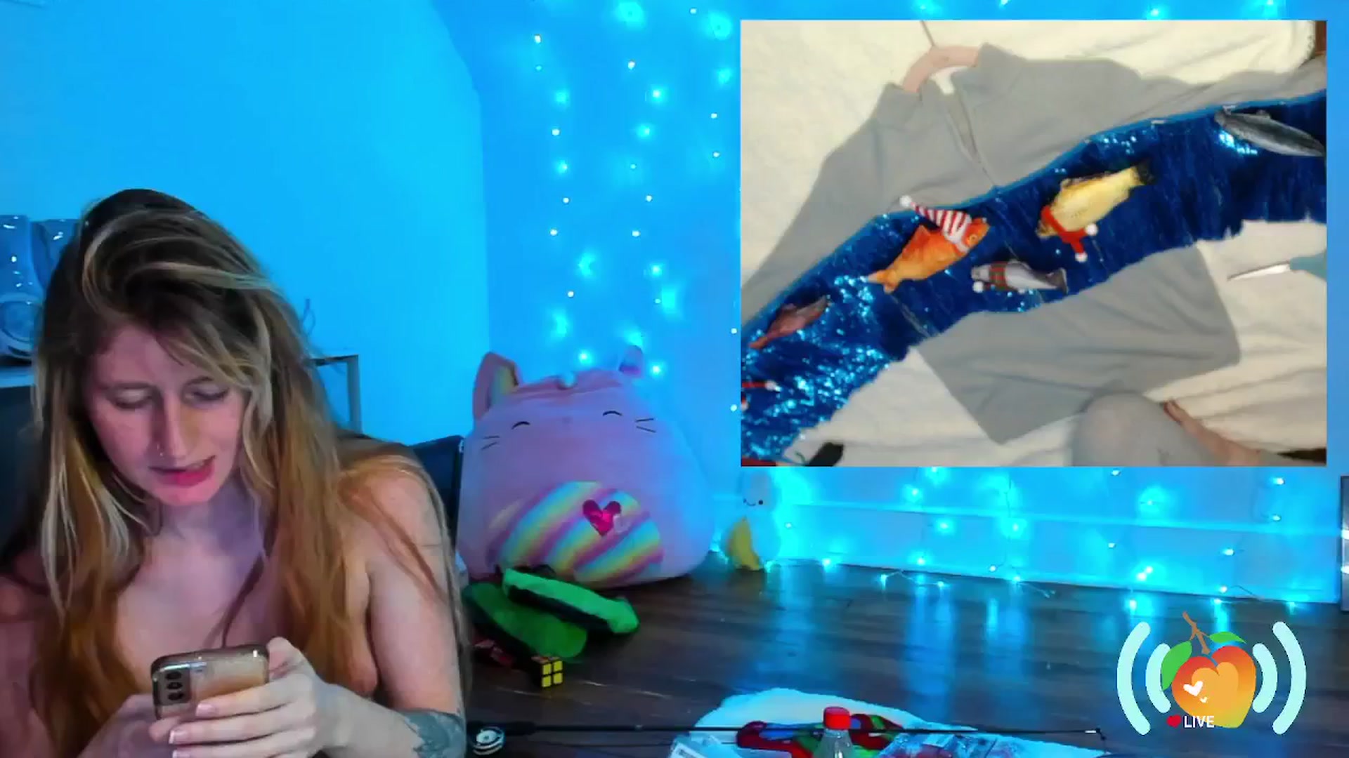 Gallery image thumbnail from SweetMango's myfreecams stream on, 12/06/2024, 24:43 image 19 of 20