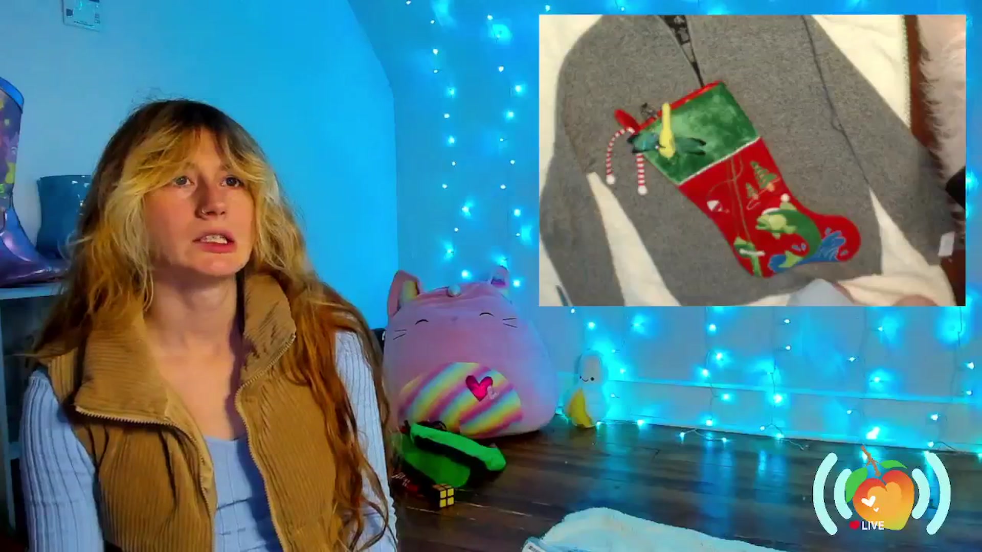Gallery image thumbnail from SweetMango's myfreecams stream on, 12/06/2024, 22:35 image 20 of 20