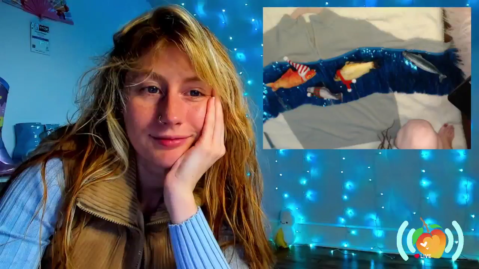 Gallery image thumbnail from SweetMango's myfreecams stream on, 12/06/2024, 22:35 image 7 of 20