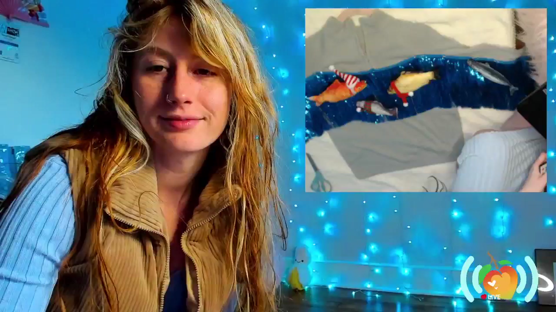 Gallery image thumbnail from SweetMango's myfreecams stream on, 12/06/2024, 22:35 image 5 of 20