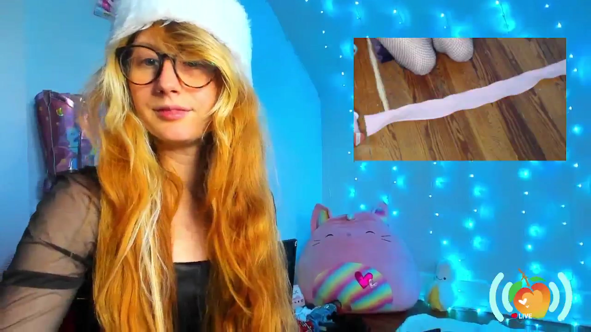 Gallery image thumbnail from SweetMango's myfreecams stream on, 12/13/2024, 22:06 image 6 of 20