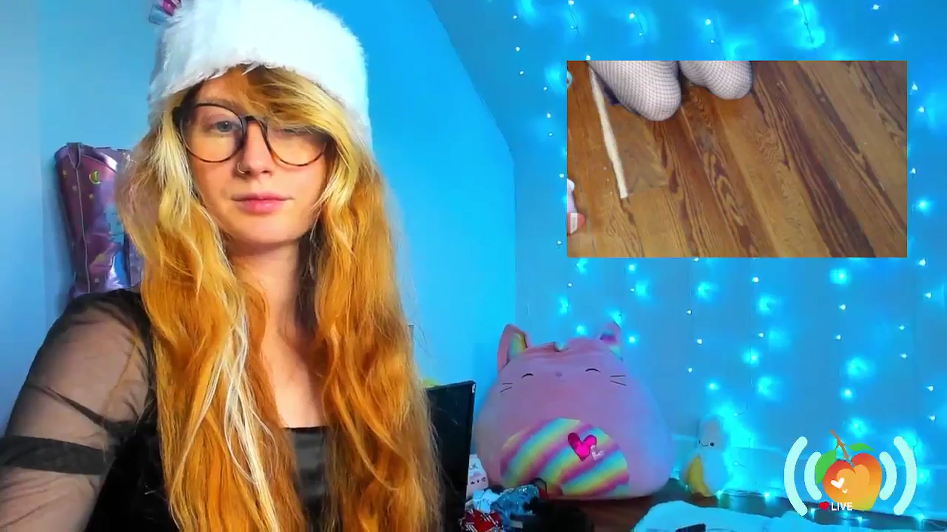 Gallery image thumbnail from SweetMango's myfreecams stream on, 12/13/2024, 22:06 image 7 of 20