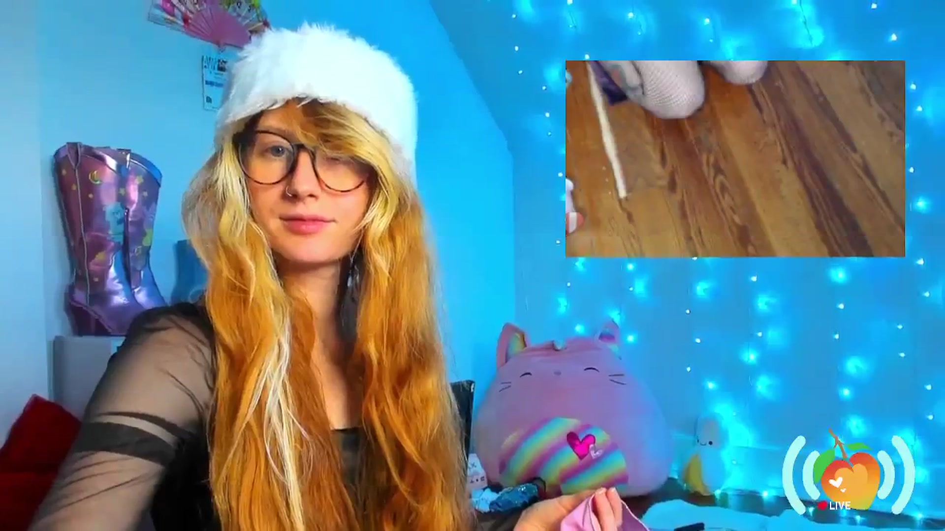 Gallery image thumbnail from SweetMango's myfreecams stream on, 12/13/2024, 22:06 image 8 of 20