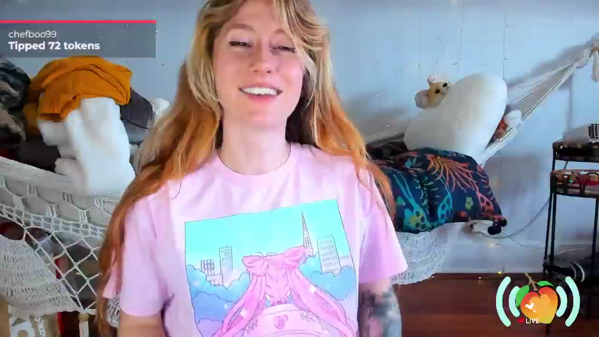 Gallery image thumbnail from SweetMango's myfreecams stream on, 12/19/2024, 20:44 image 20 of 20