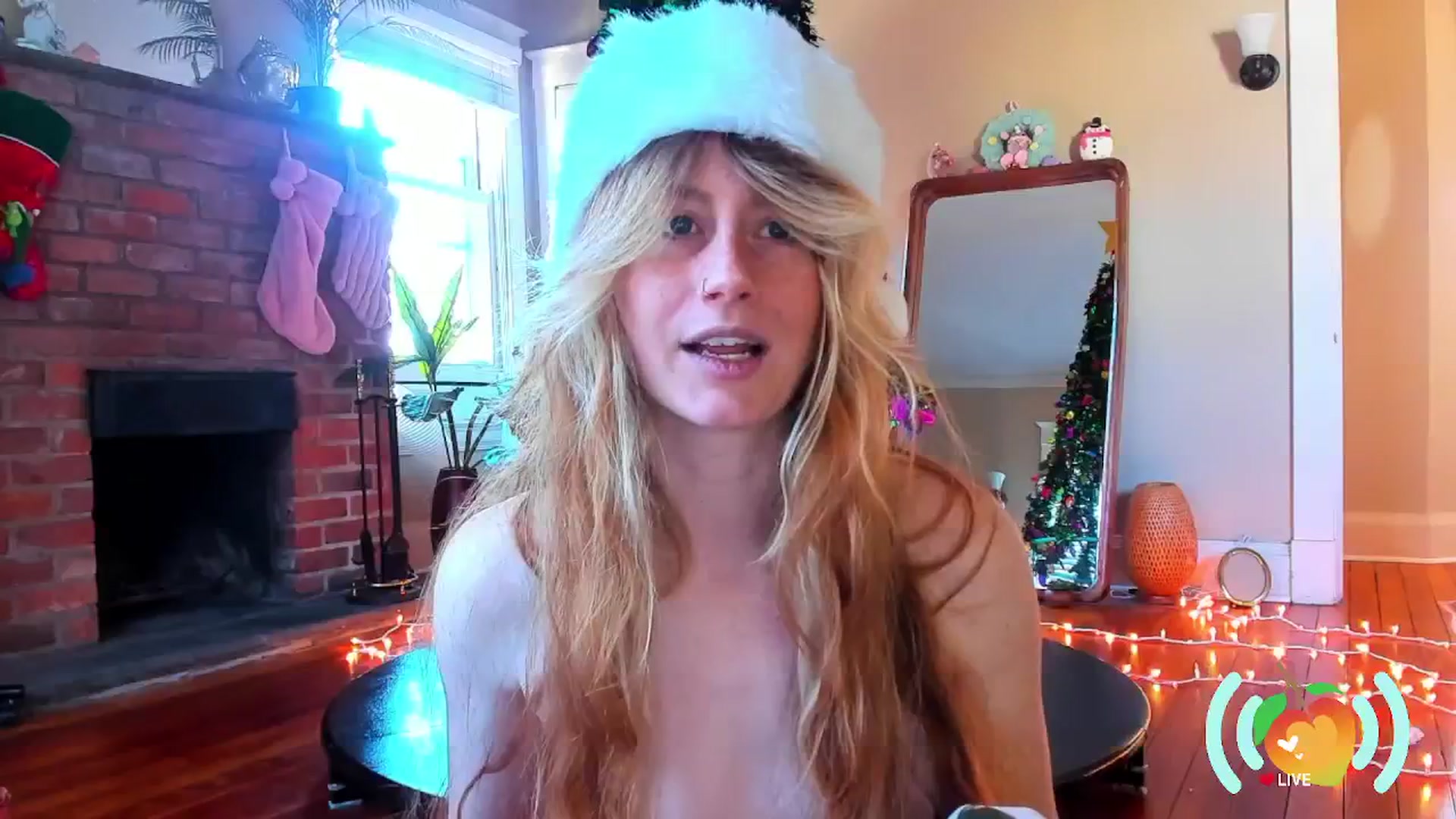 Gallery image thumbnail from SweetMango's myfreecams stream on, 12/22/2024, 16:53 image 8 of 20