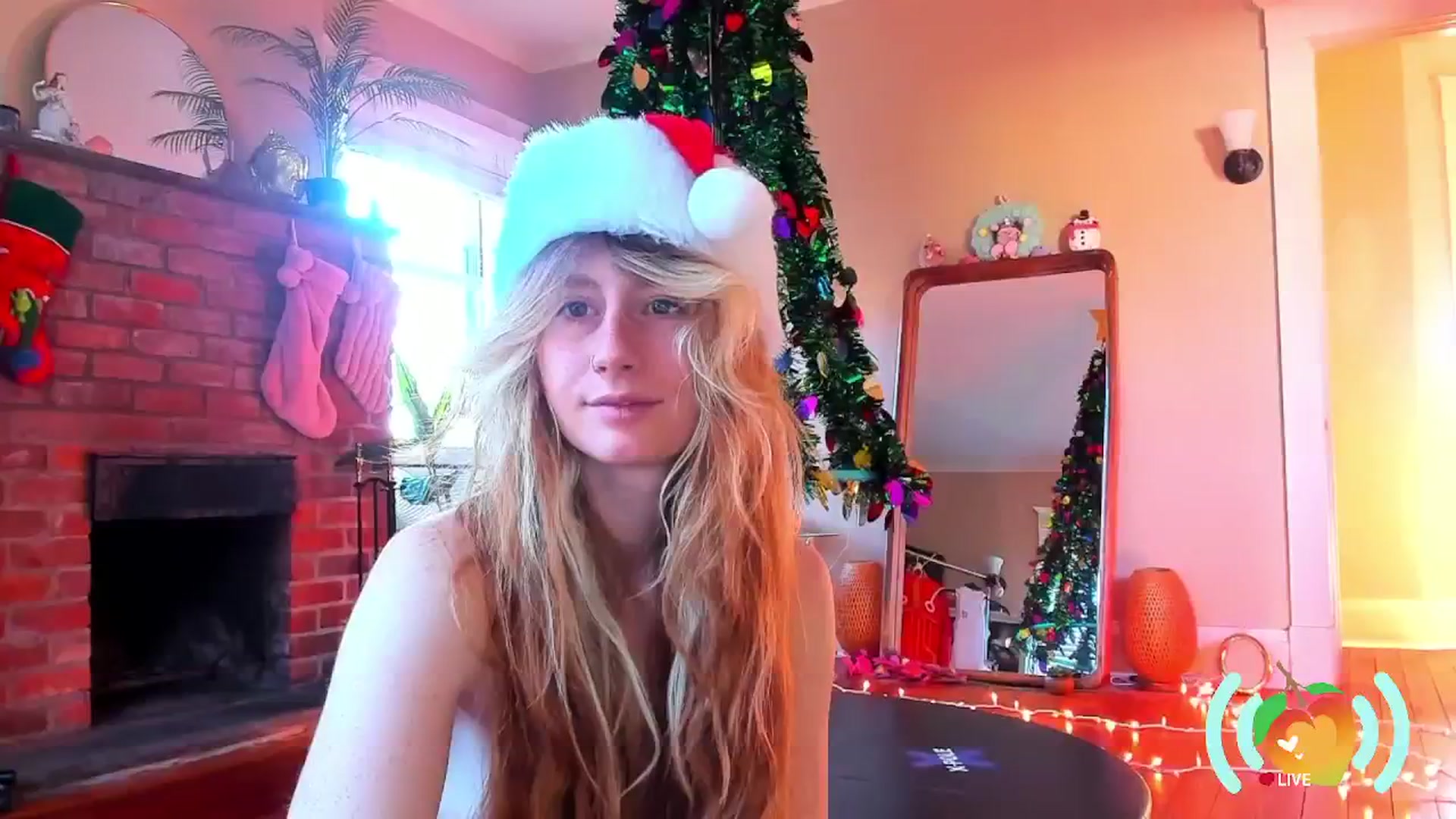 Gallery image thumbnail from SweetMango's myfreecams stream on, 12/22/2024, 16:53 image 1 of 20