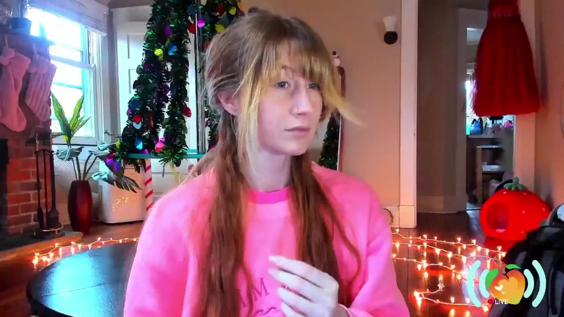 Gallery image thumbnail from SweetMango's myfreecams stream on, 12/29/2024, 22:05 image 10 of 20