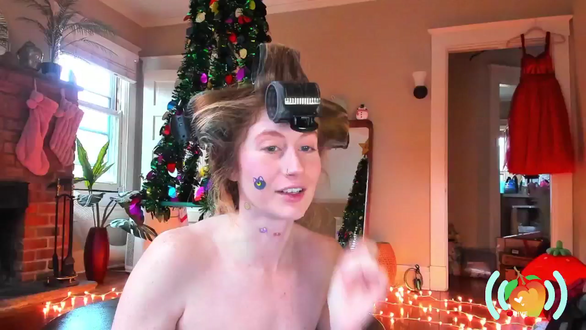 Gallery image thumbnail from SweetMango's myfreecams stream on, 12/31/2024, 21:11 image 8 of 20