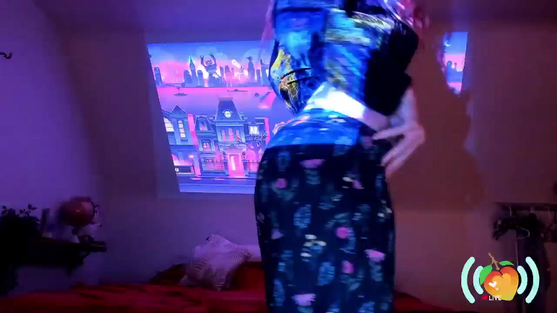 Gallery image thumbnail from SweetMango's myfreecams stream on, 01/21/2025, 24:58 image 18 of 20