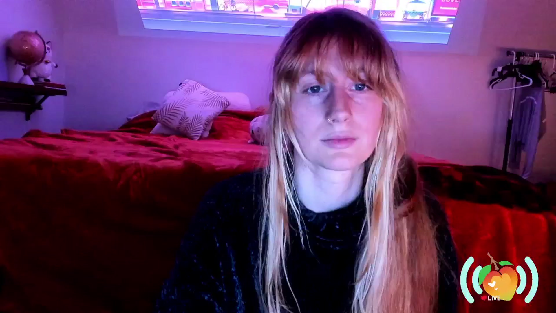 Gallery image thumbnail from SweetMango's myfreecams stream on, 01/21/2025, 24:58 image 6 of 20