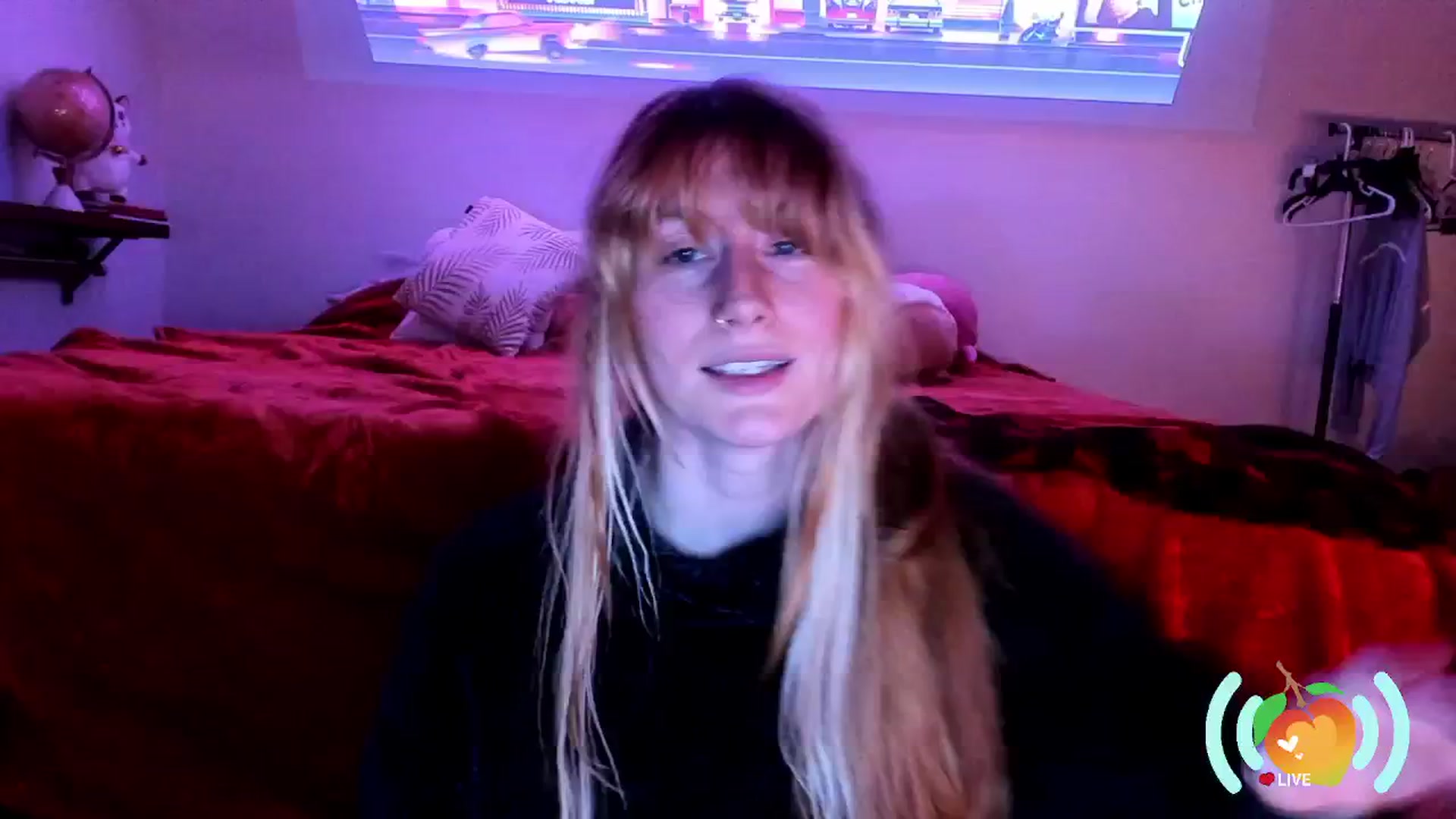 Gallery image thumbnail from SweetMango's myfreecams stream on, 01/21/2025, 24:58 image 15 of 20