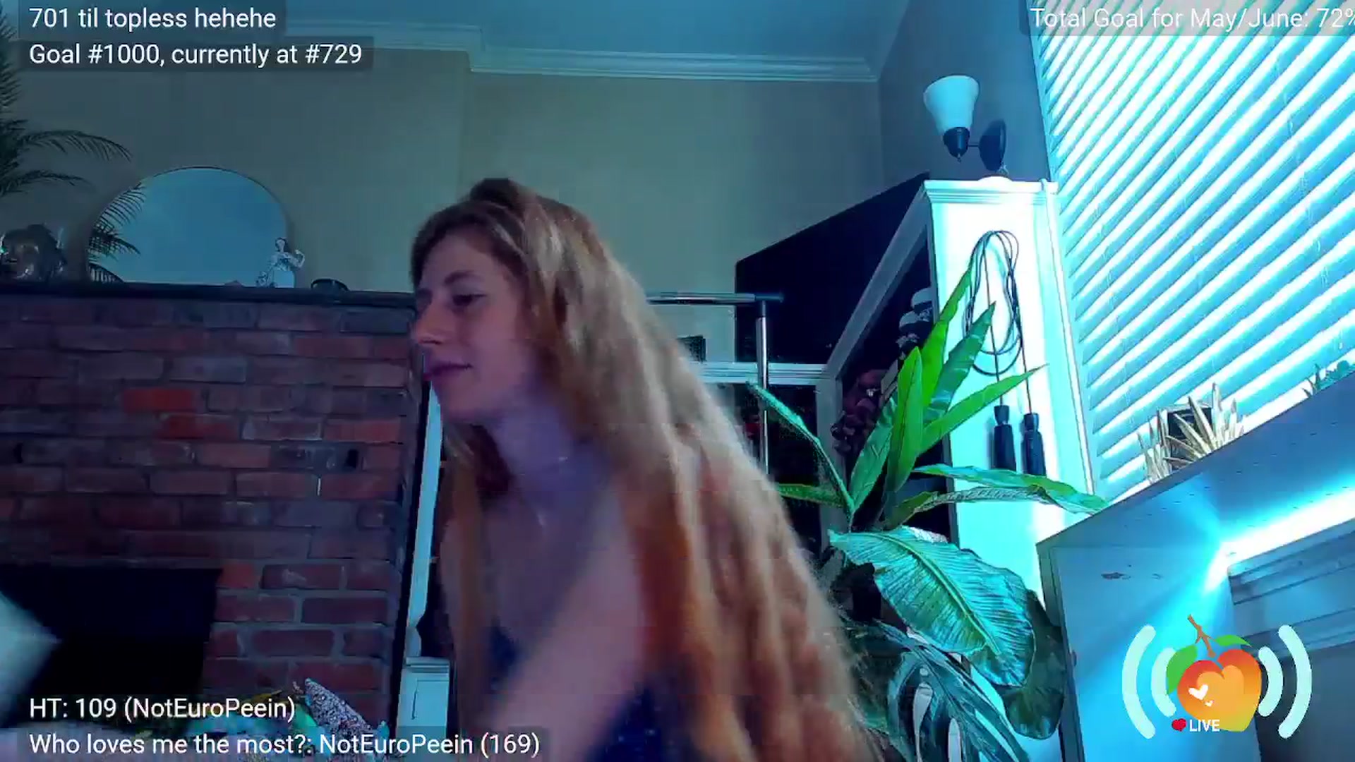 Gallery image thumbnail from SweetMango's myfreecams stream on, 07/06/2025, 19:15 image 11 of 20