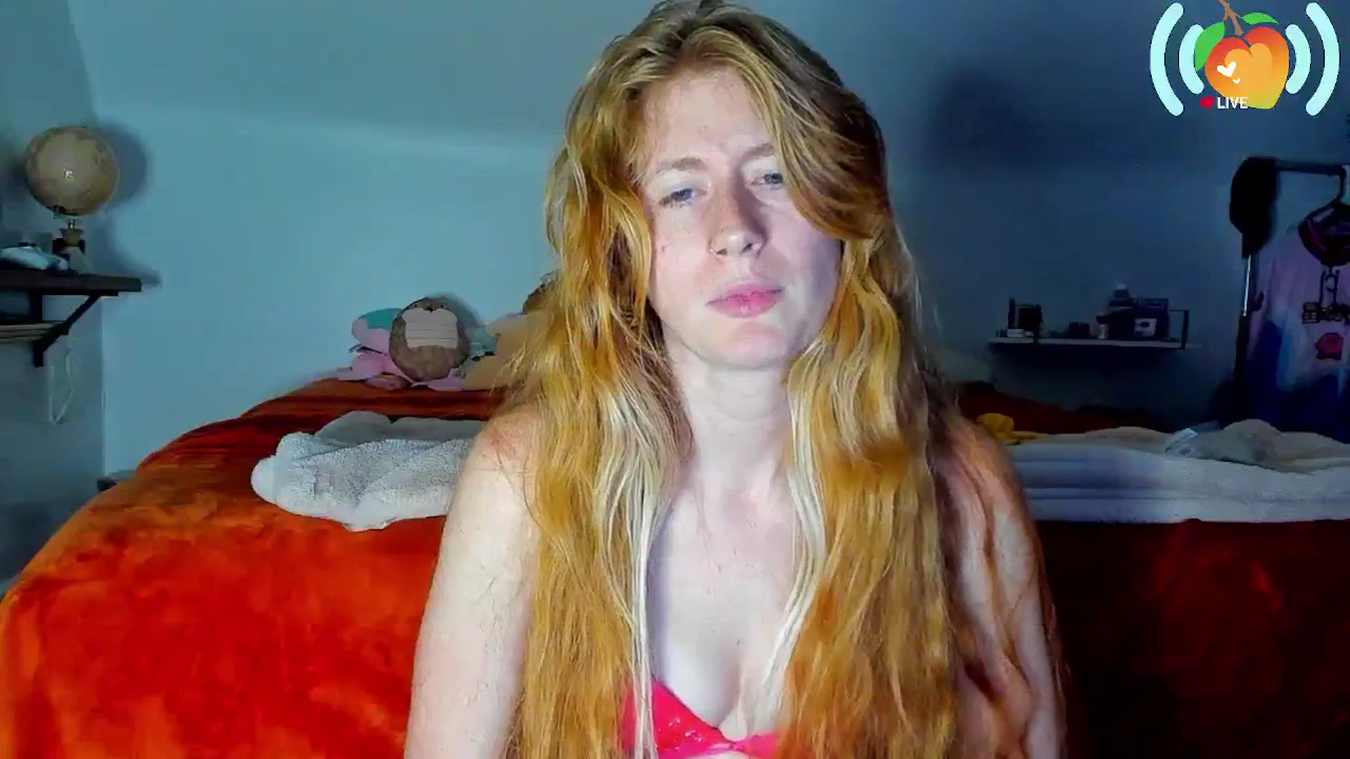 Gallery image thumbnail from SweetMango's myfreecams stream on, 08/16/2025, 04:04 image 13 of 20