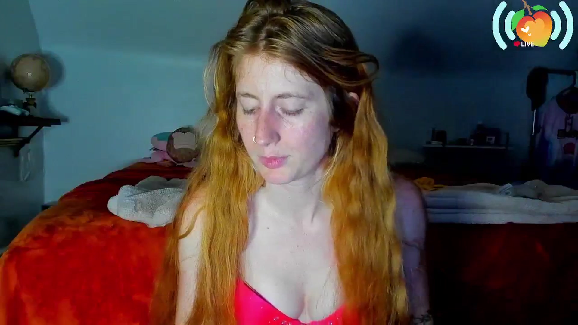 Gallery image thumbnail from SweetMango's myfreecams stream on, 08/16/2025, 04:04 image 16 of 20