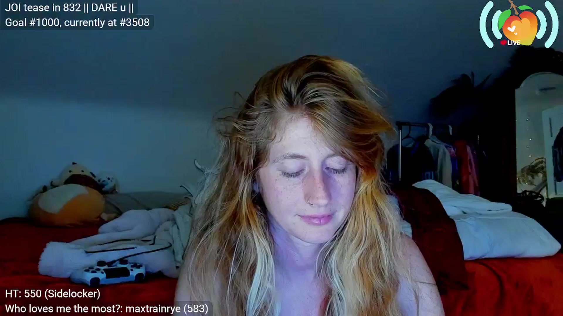 Gallery image thumbnail from SweetMango's myfreecams stream on, 08/26/2025, 02:05 image 16 of 20