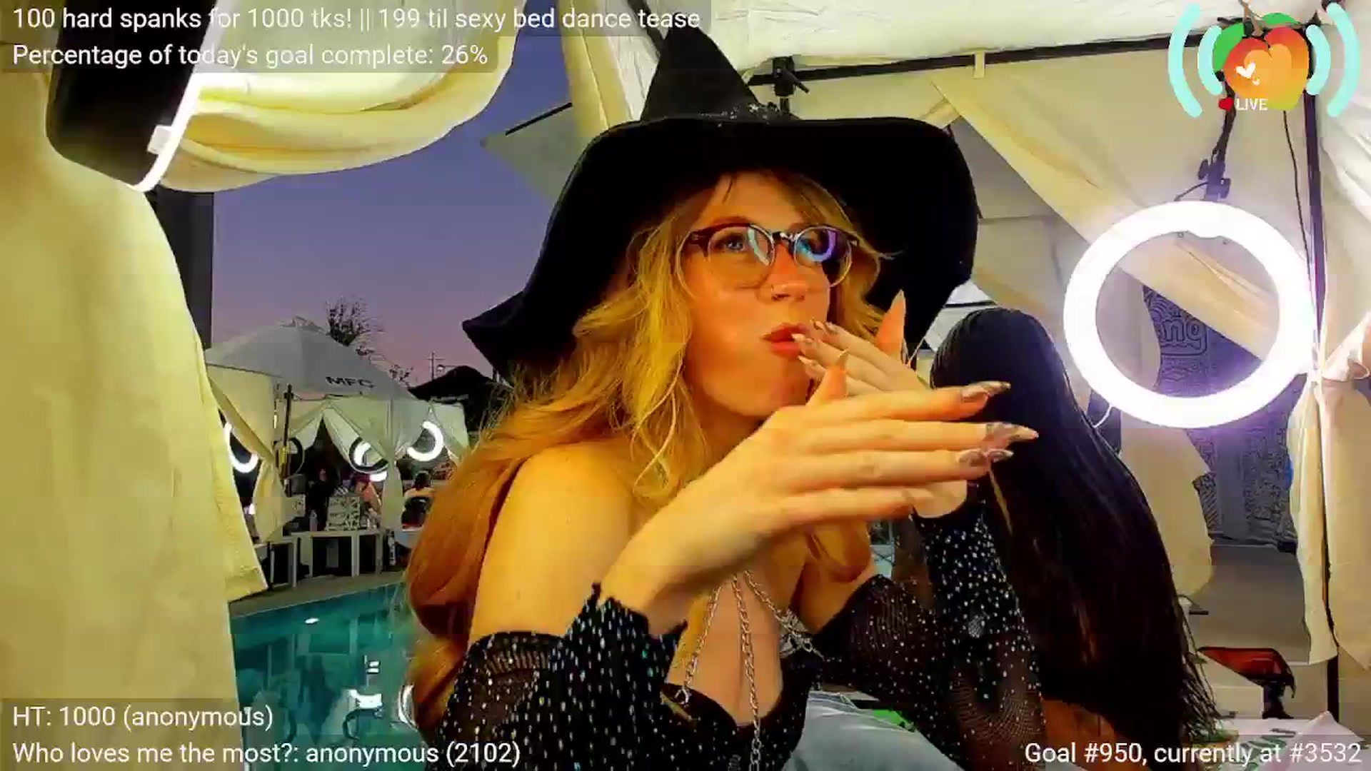 Gallery image thumbnail from SweetMango's myfreecams stream on, 10/07/2025, 02:53 image 11 of 20