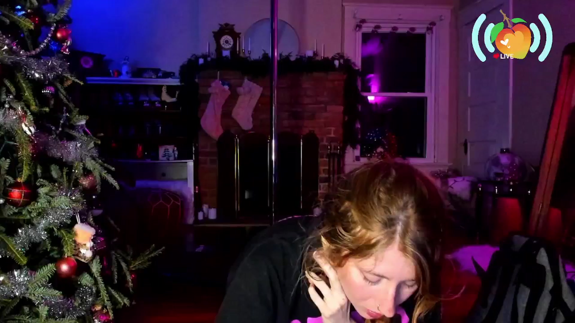 Gallery image thumbnail from SweetMango's myfreecams stream on, 01/10/2026, 04:41 image 20 of 20