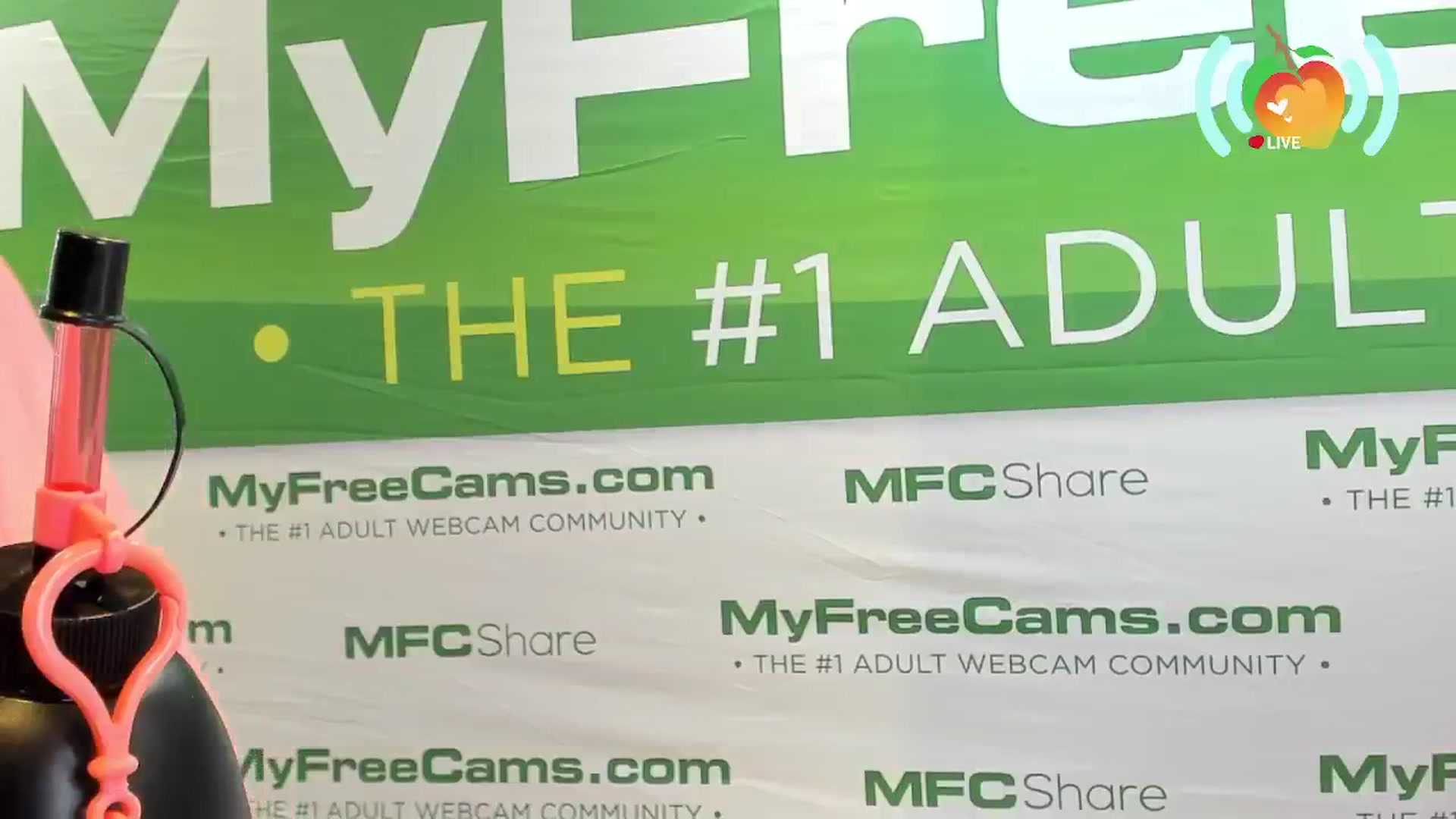 Gallery image thumbnail from SweetMango's myfreecams stream on, 01/24/2026, 03:09 image 15 of 20