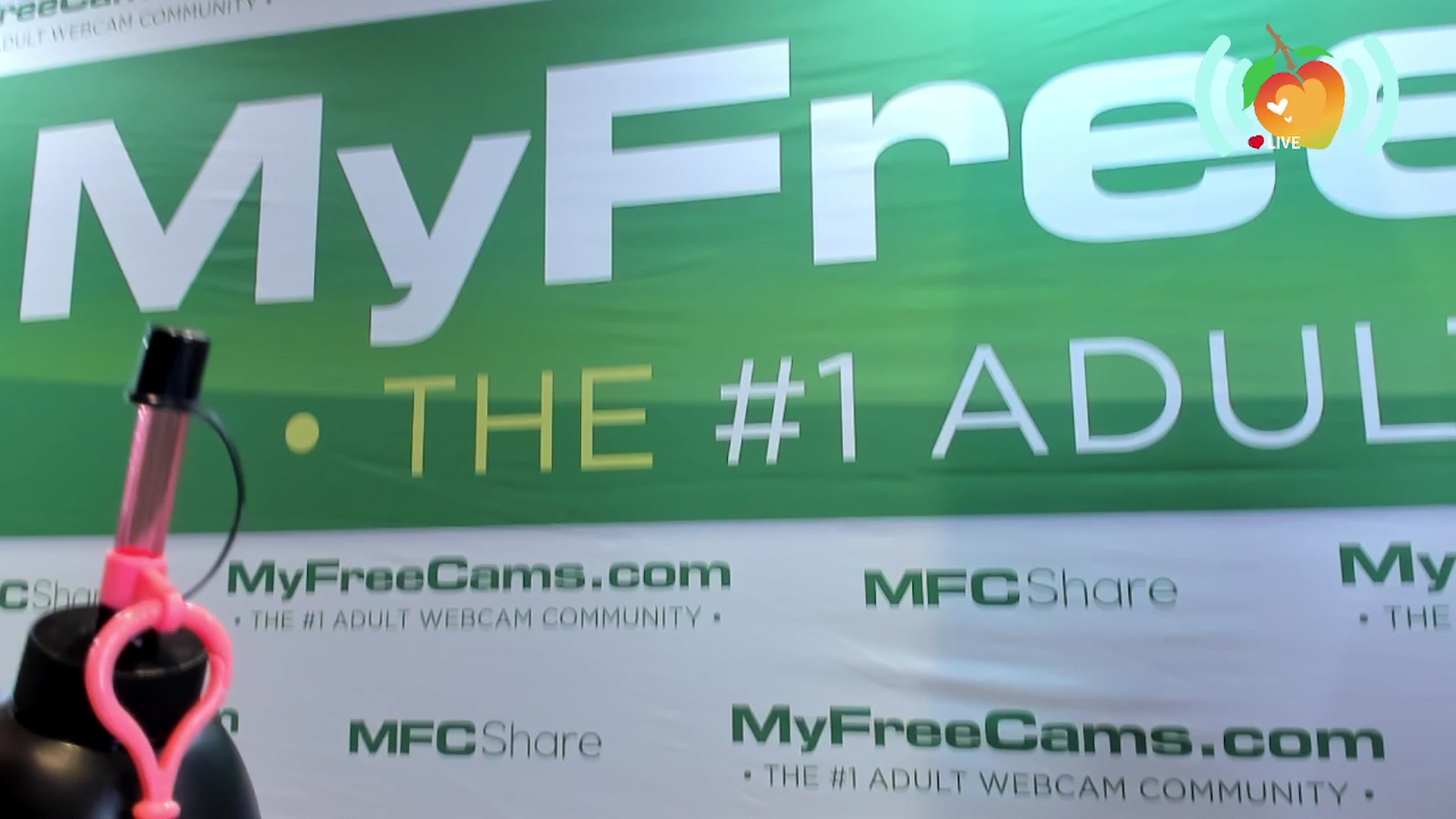 Gallery image thumbnail from SweetMango's myfreecams stream on, 01/24/2026, 03:09 image 12 of 20