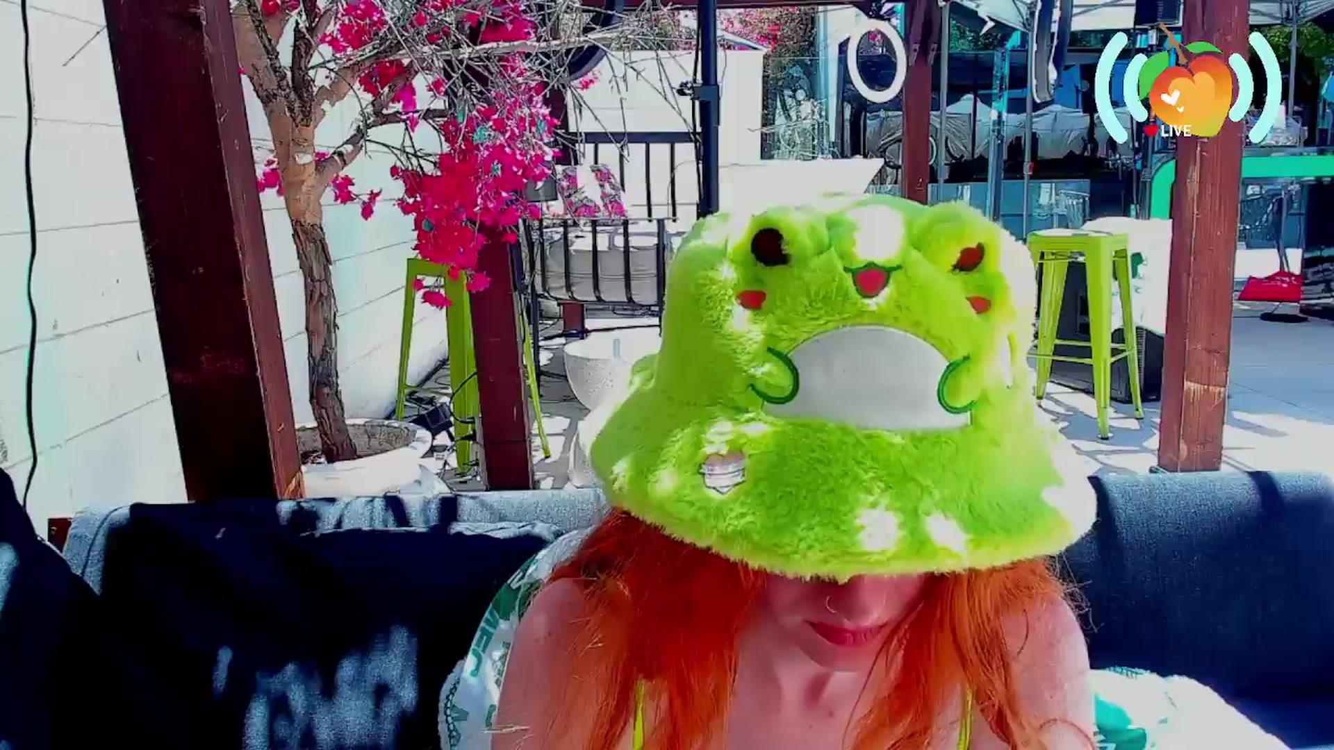 Gallery image thumbnail from SweetMango's myfreecams stream on, 05/19/2026, 21:26 image 9 of 20
