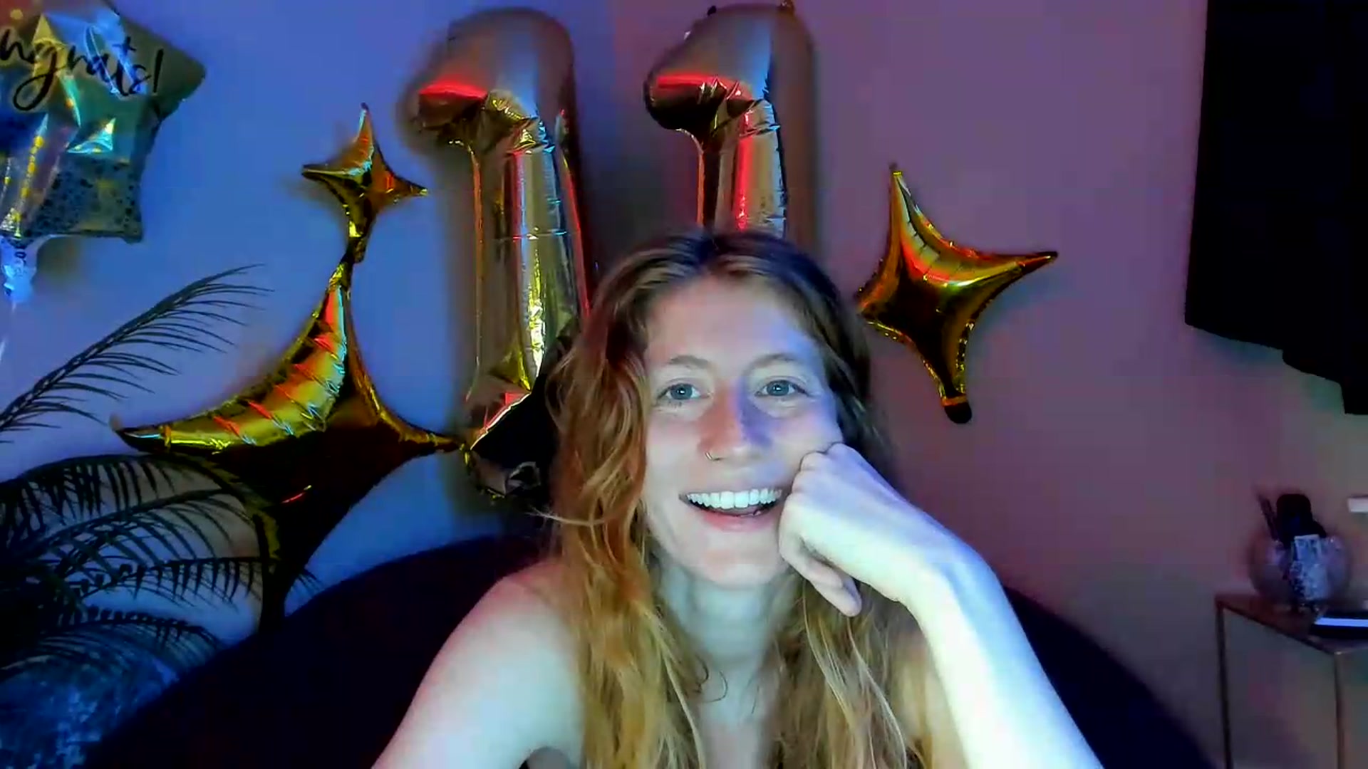 Gallery image thumbnail from SweetMango's myfreecams stream on, 08/10/2026, 03:17 image 11 of 20