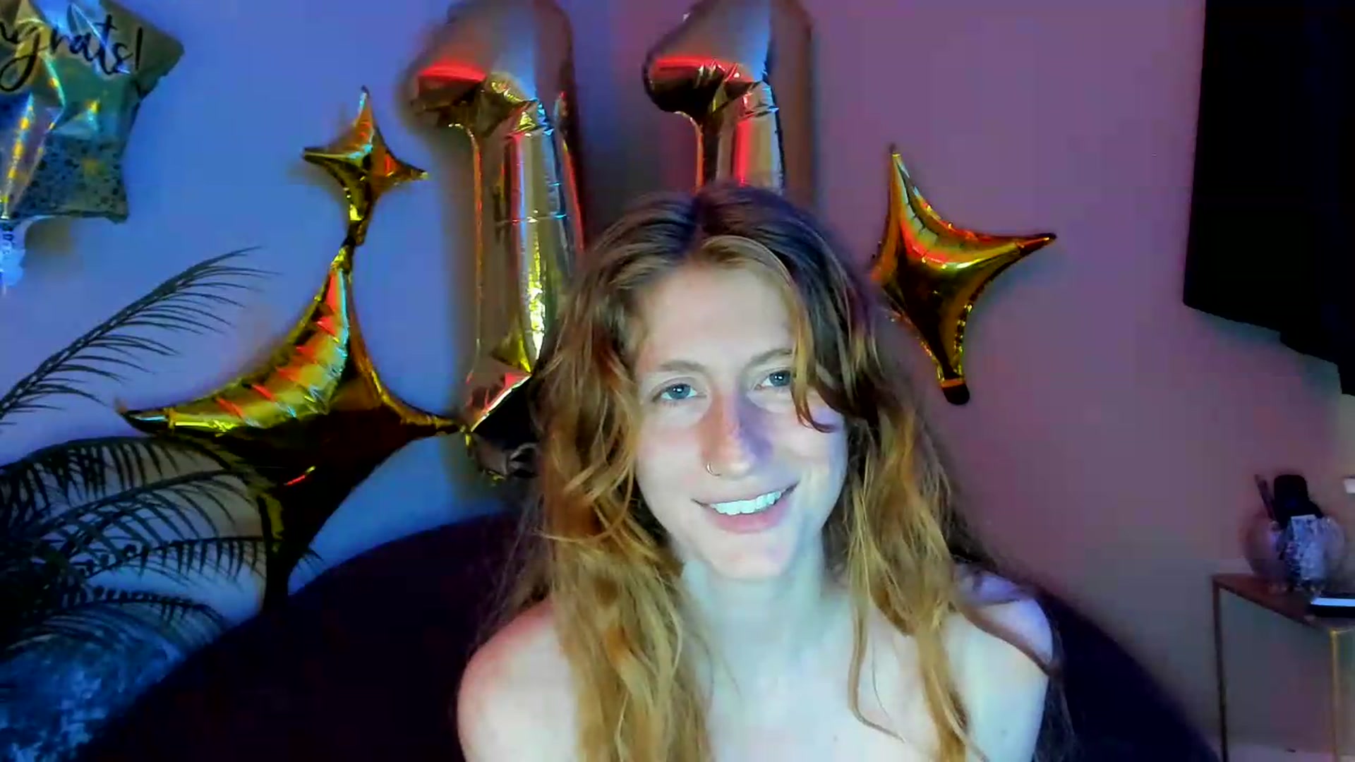 Gallery image thumbnail from SweetMango's myfreecams stream on, 08/10/2026, 03:17 image 18 of 20
