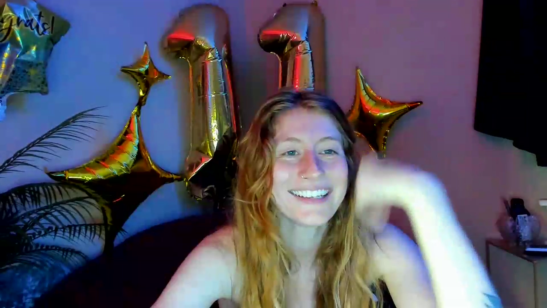 Gallery image thumbnail from SweetMango's myfreecams stream on, 08/10/2026, 03:17 image 10 of 20