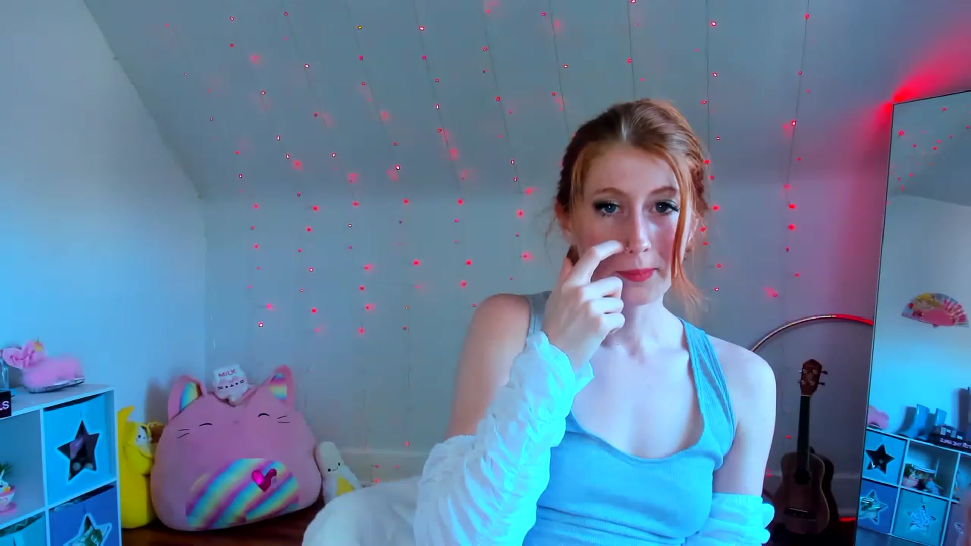 Gallery image thumbnail from SweetMango_'s myfreecams stream on, 05/04/2023, 20:25 image 11 of 20