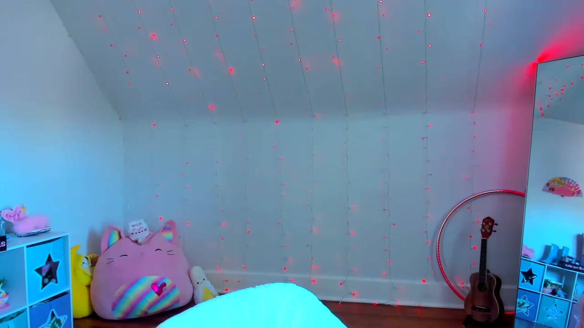 Gallery image thumbnail from SweetMango_'s myfreecams stream on, 05/04/2023, 20:25 image 13 of 20