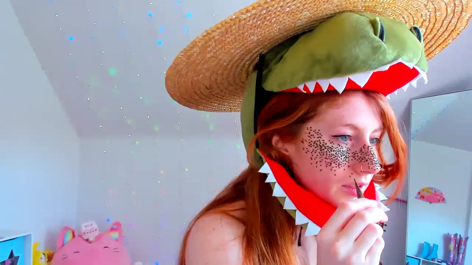 Gallery image thumbnail from SweetMango_'s myfreecams stream on, 05/09/2023, 17:39 image 1 of 20