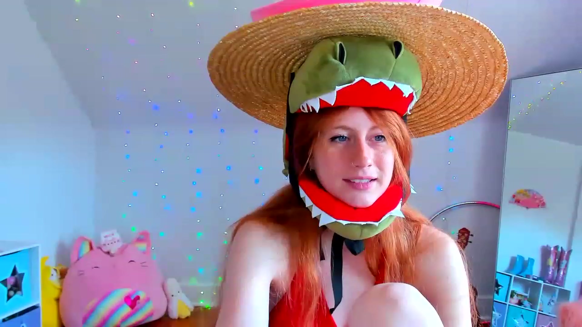 Gallery image thumbnail from SweetMango_'s myfreecams stream on, 05/09/2023, 17:39 image 17 of 20