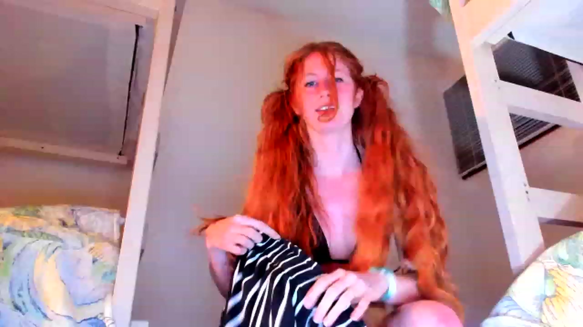 Gallery image thumbnail from SweetMango_'s myfreecams stream on, 05/16/2023, 06:06 image 4 of 20